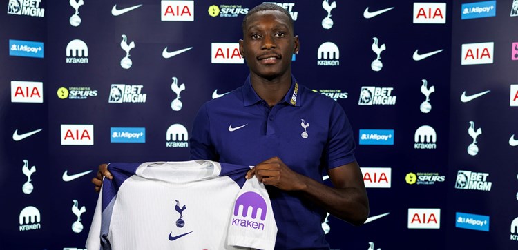 Tottenham sign Randal Kolo Muani on loan from PSG