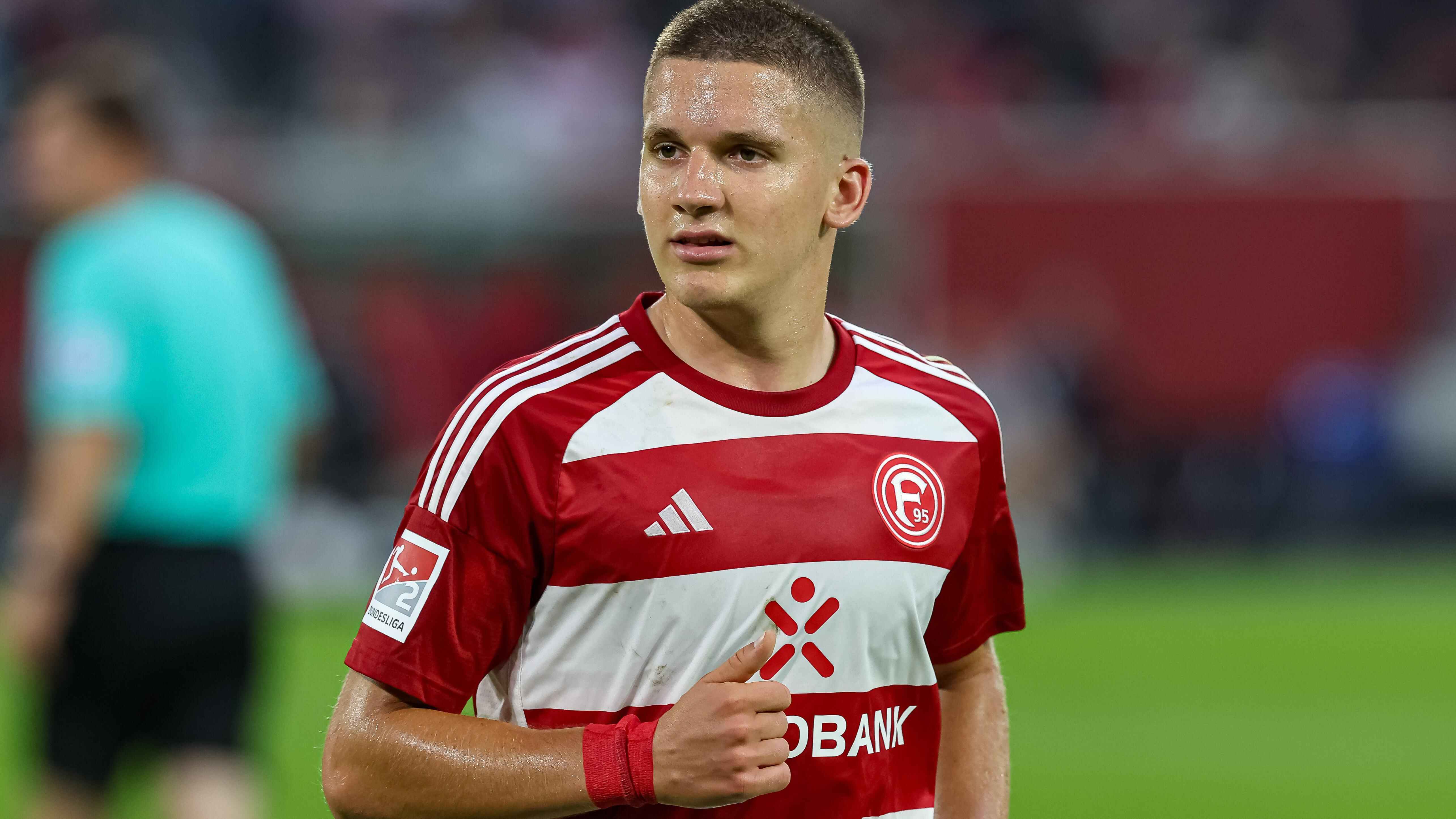 Tottenham, Christos Tzolisi transfer etmək üçün 40 milyon avro ödəməlidir