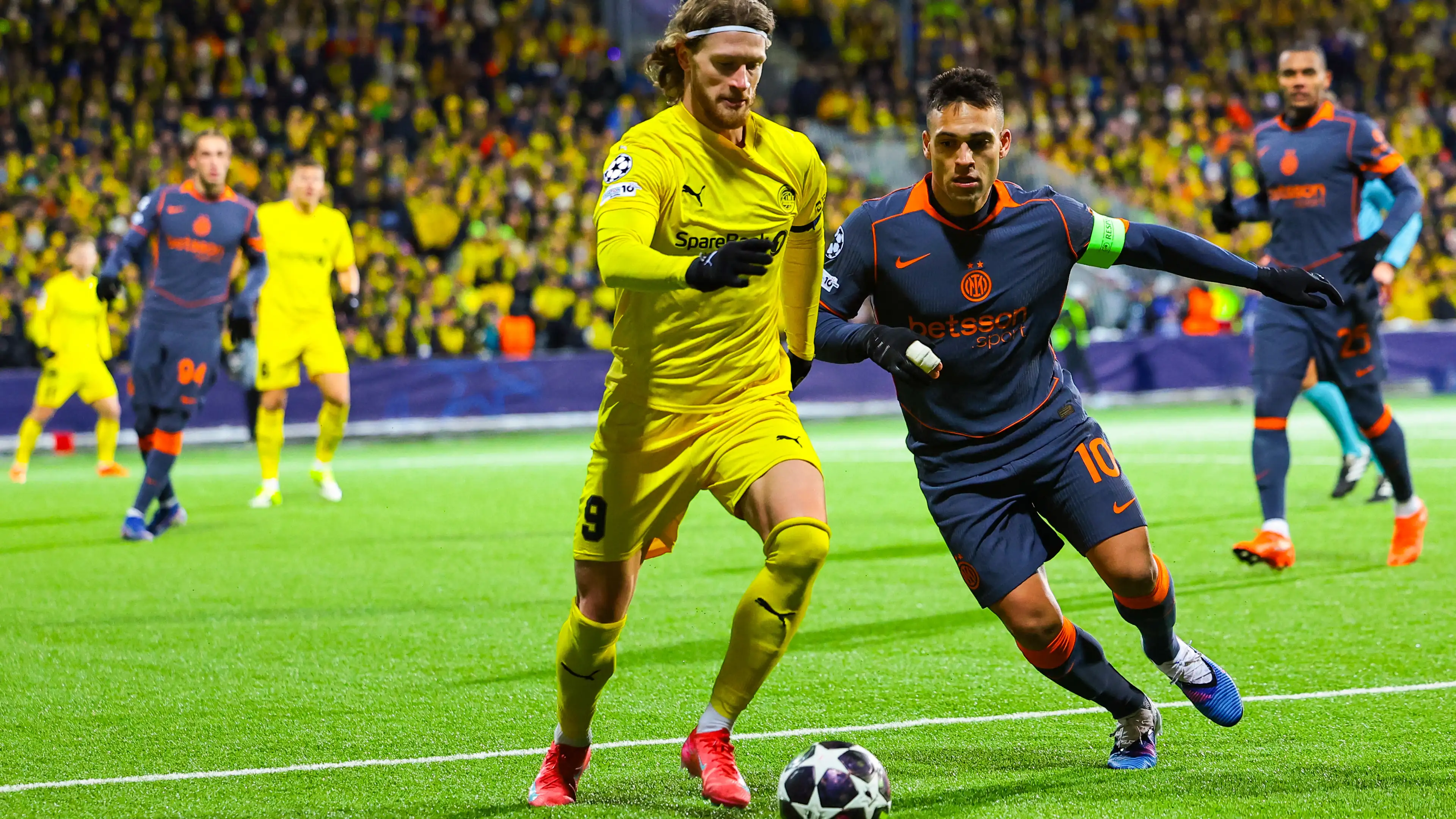 «Интер» подал жалобу в УЕФА из-за состояния искусственного поля